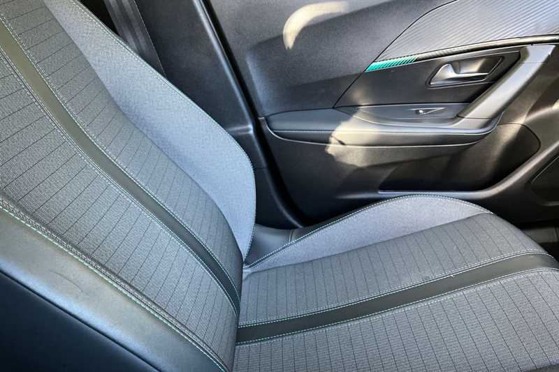 Used Peugeot 2008 2022 for sale - 76390261: Photo 23