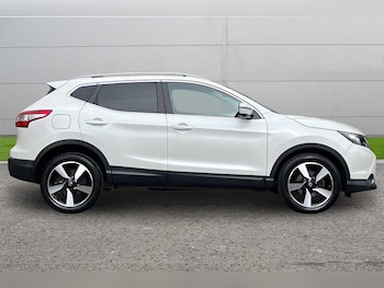 Used Nissan Qashqai 2015 for sale - 77911487: Photo