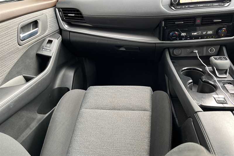 Used Nissan X-Trail 2023 for sale - 77600619: Photo 42