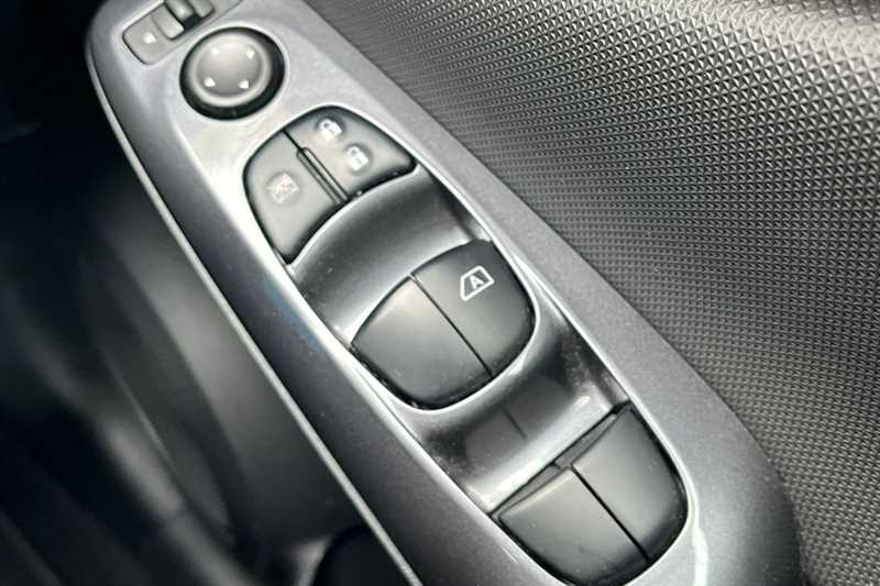 Used Nissan Juke 2021 for sale - 76112577: Photo 18