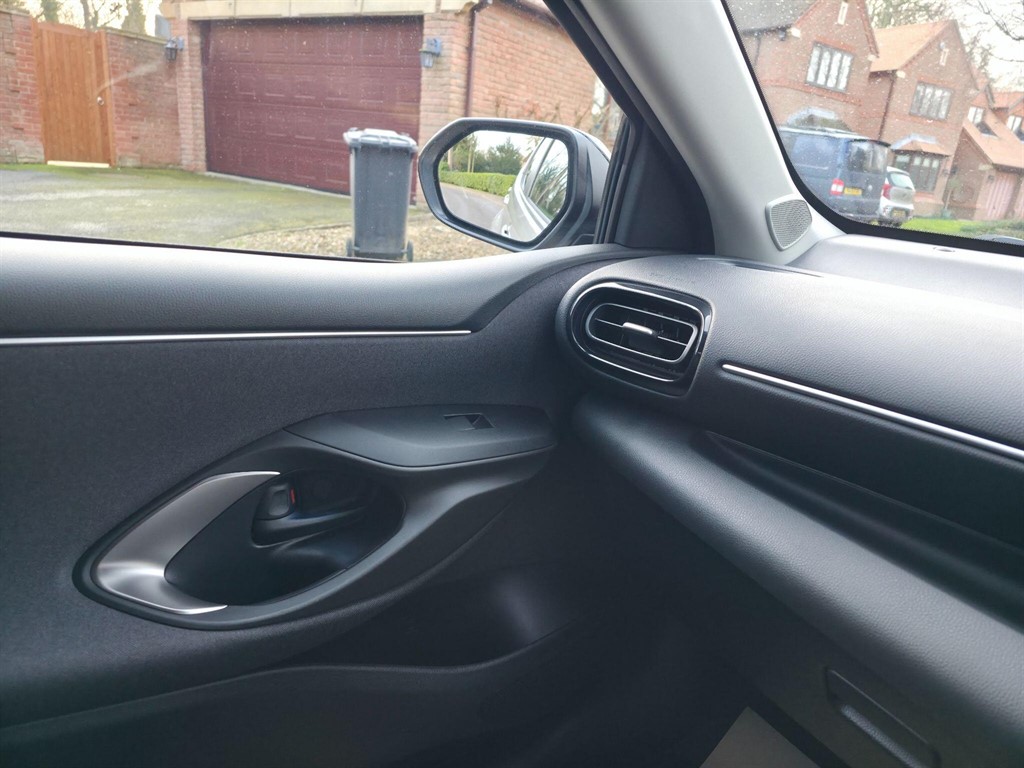 Used Mazda Mazda2 HYBRID 2023 for sale - 77137971: Photo 15