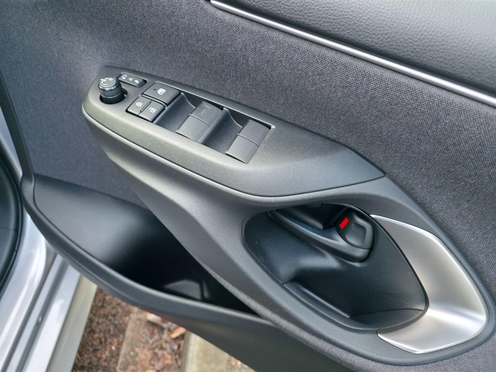 Used Mazda Mazda2 HYBRID 2023 for sale - 77137971: Photo 34