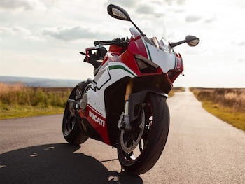 Used Ducati Panigale V4 Speciale 2019 for sale - bike-75570636: Photo