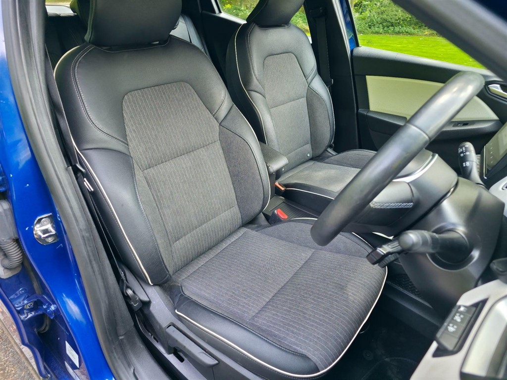 Used Renault Clio 2022 for sale - 76960377: Photo 13