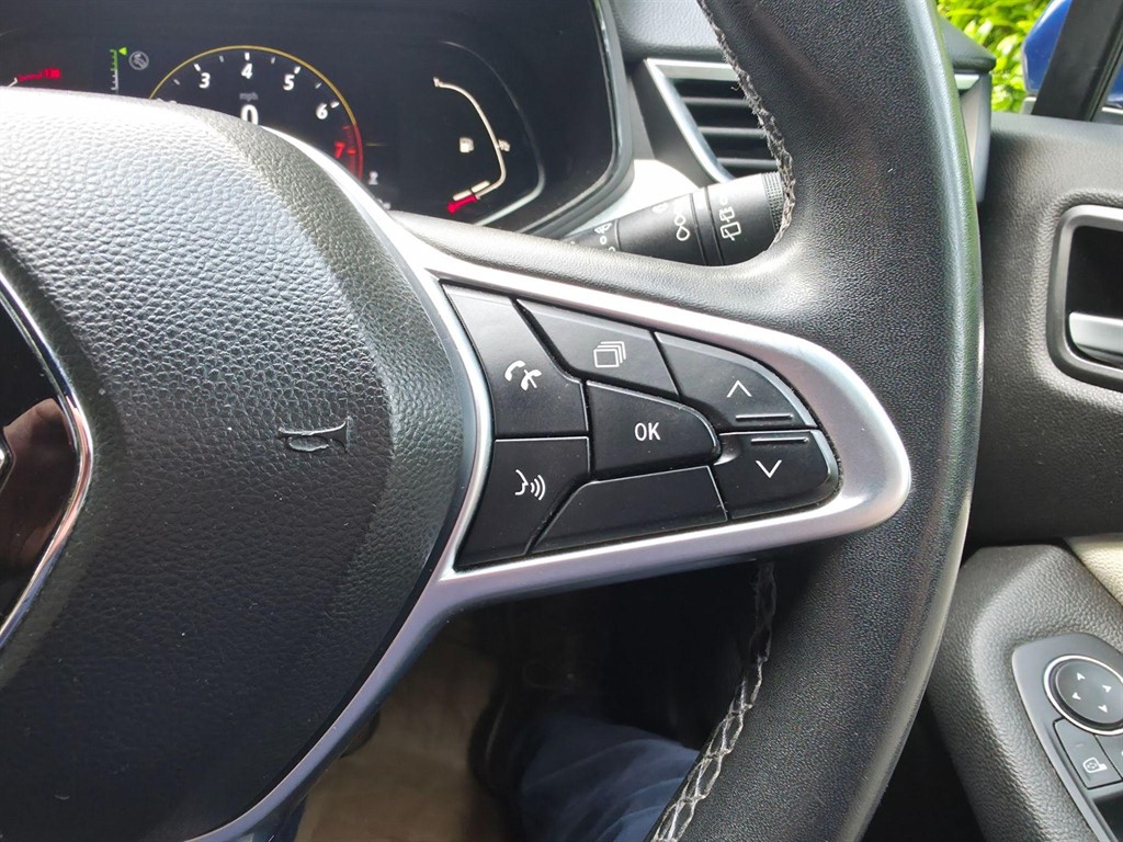 Used Renault Clio 2022 for sale - 76960377: Photo 17