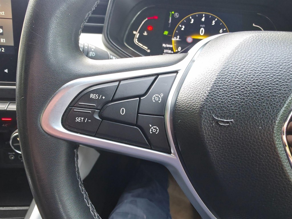 Used Renault Clio 2022 for sale - 76960377: Photo 18