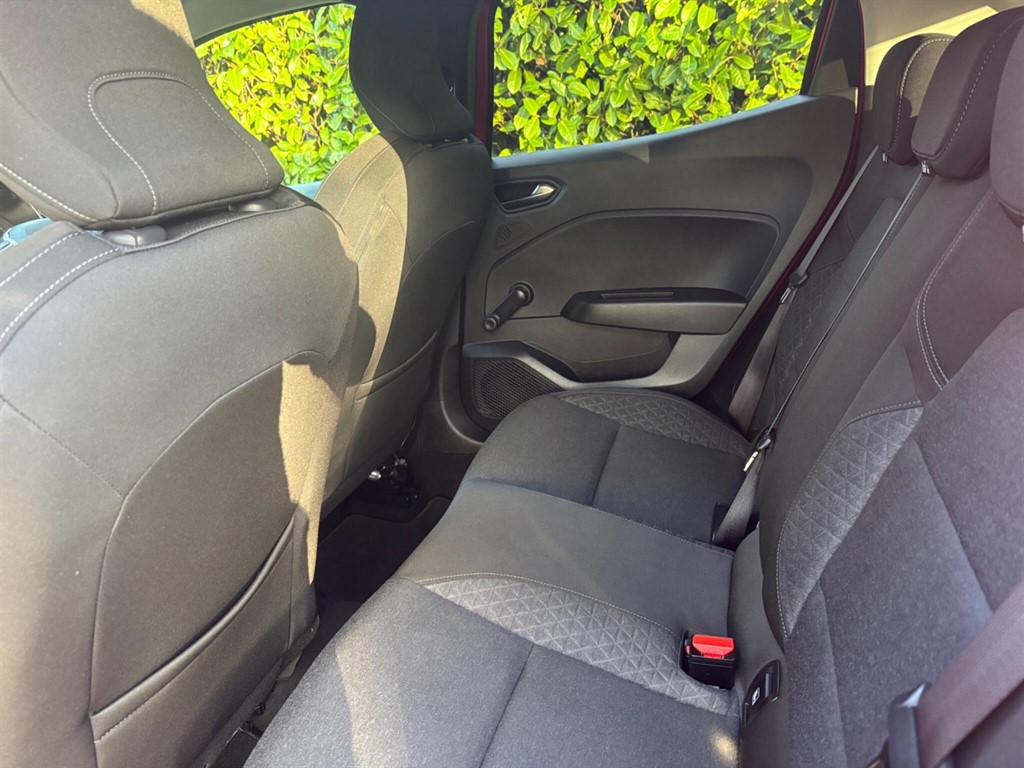 Used Renault Clio 2021 for sale - 77581691: Photo 11