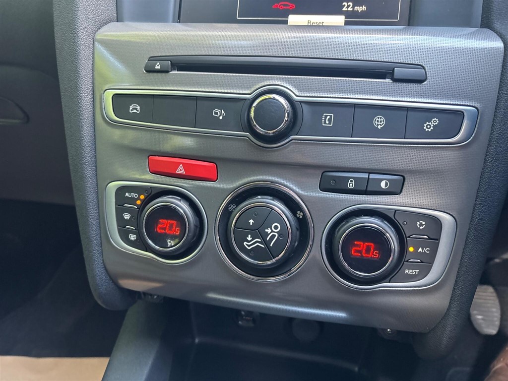 Used Citroen C4 2015 for sale - 76842401: Photo 17