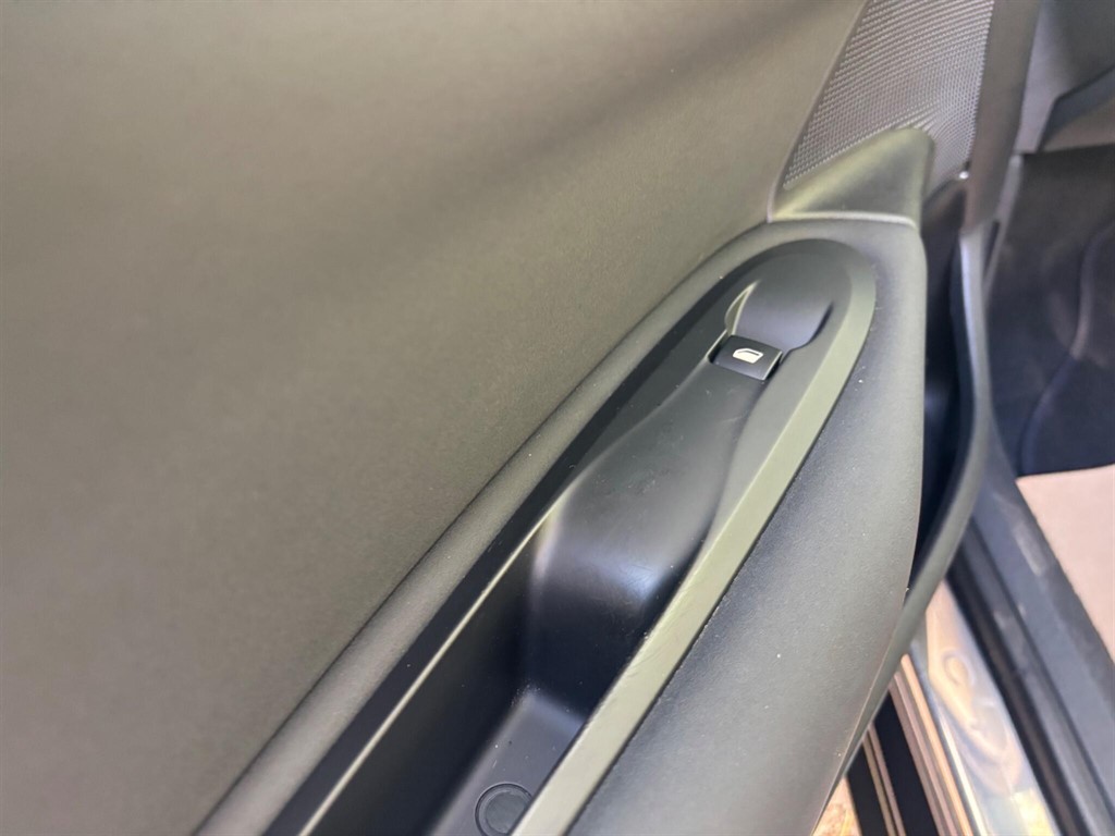 Used Citroen C4 2015 for sale - 76842401: Photo 21