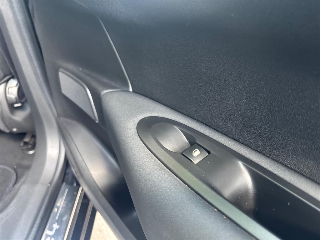 Used Citroen C4 2015 for sale - 76842401: Photo 22