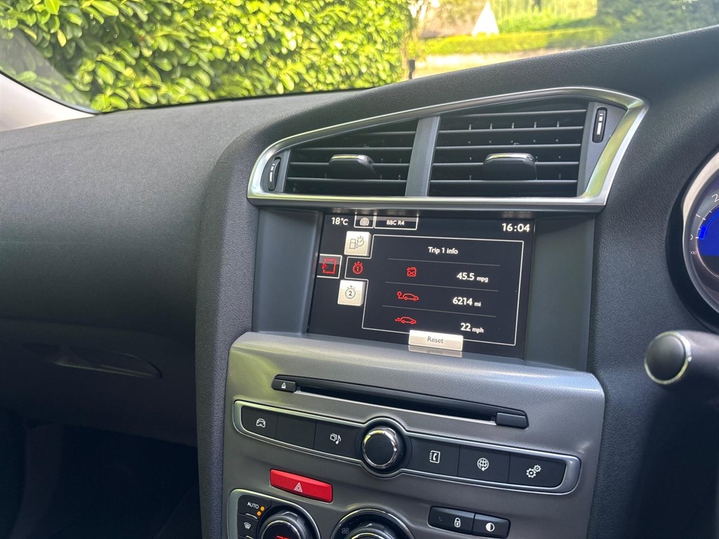 Used Citroen C4 2015 for sale - 76842401: Photo 27