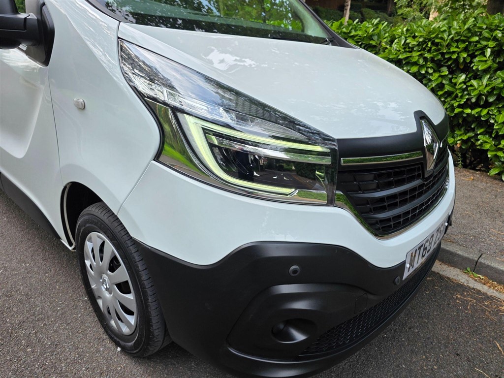Used Renault Trafic 2020 for sale - 76100088: Photo 2