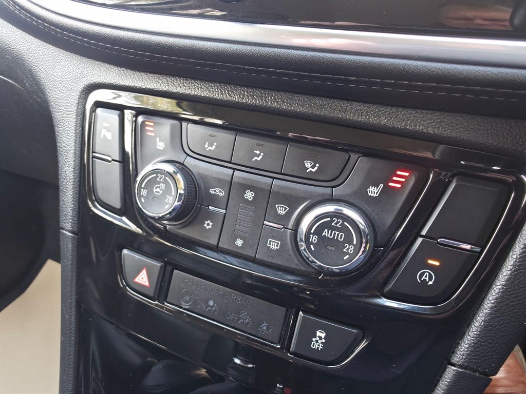 Used Vauxhall Mokka X 2018 for sale - 77942482: Photo 9