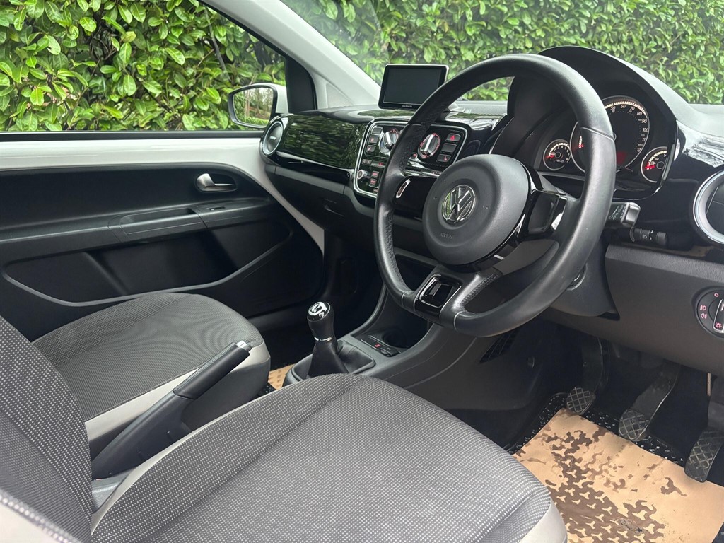 Used Volkswagen up! 2015 for sale - 77036474: Photo 24