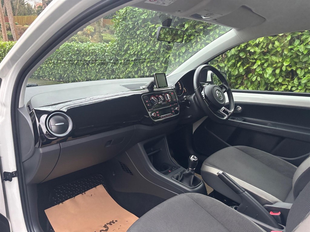 Used Volkswagen up! 2015 for sale - 77036474: Photo 9