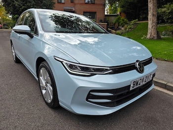 Used Volkswagen Golf 2024 for sale - 77393656: Photo