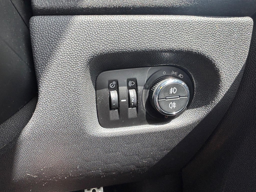 Used Vauxhall Corsa 2014 for sale - 76393798: Photo 23