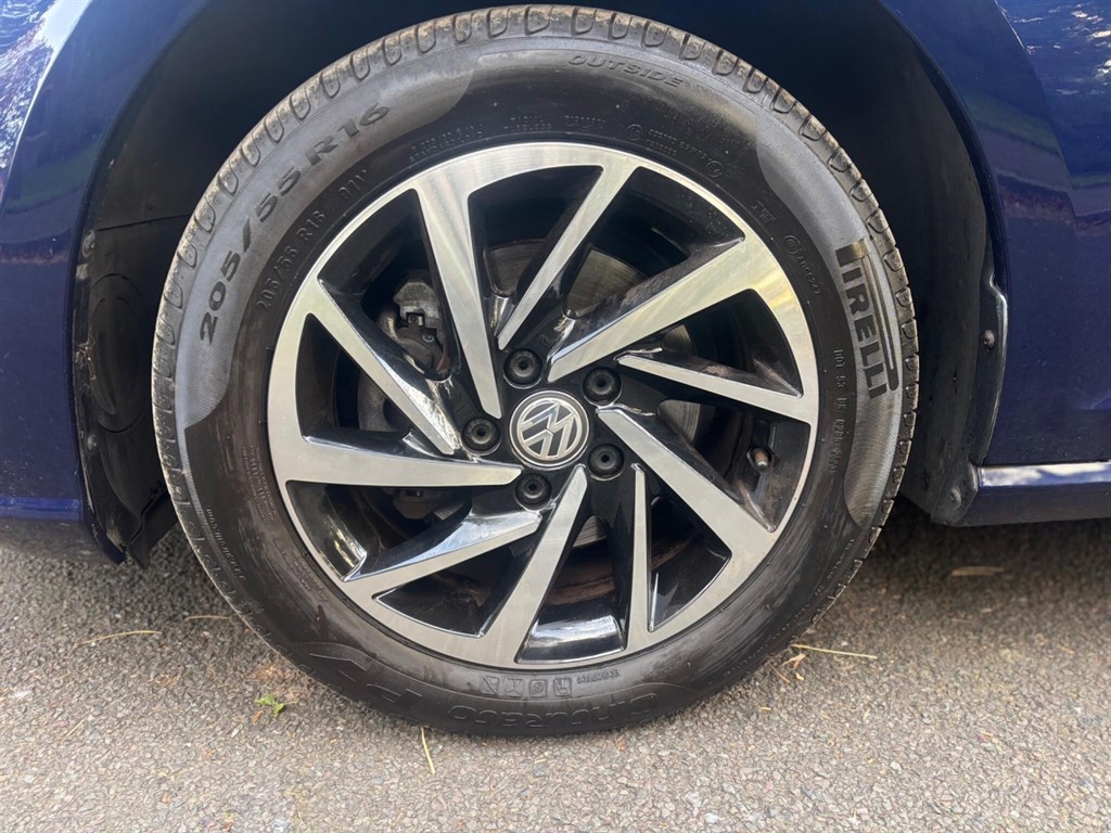 Used Volkswagen Golf 2019 for sale - 76255123: Photo 19