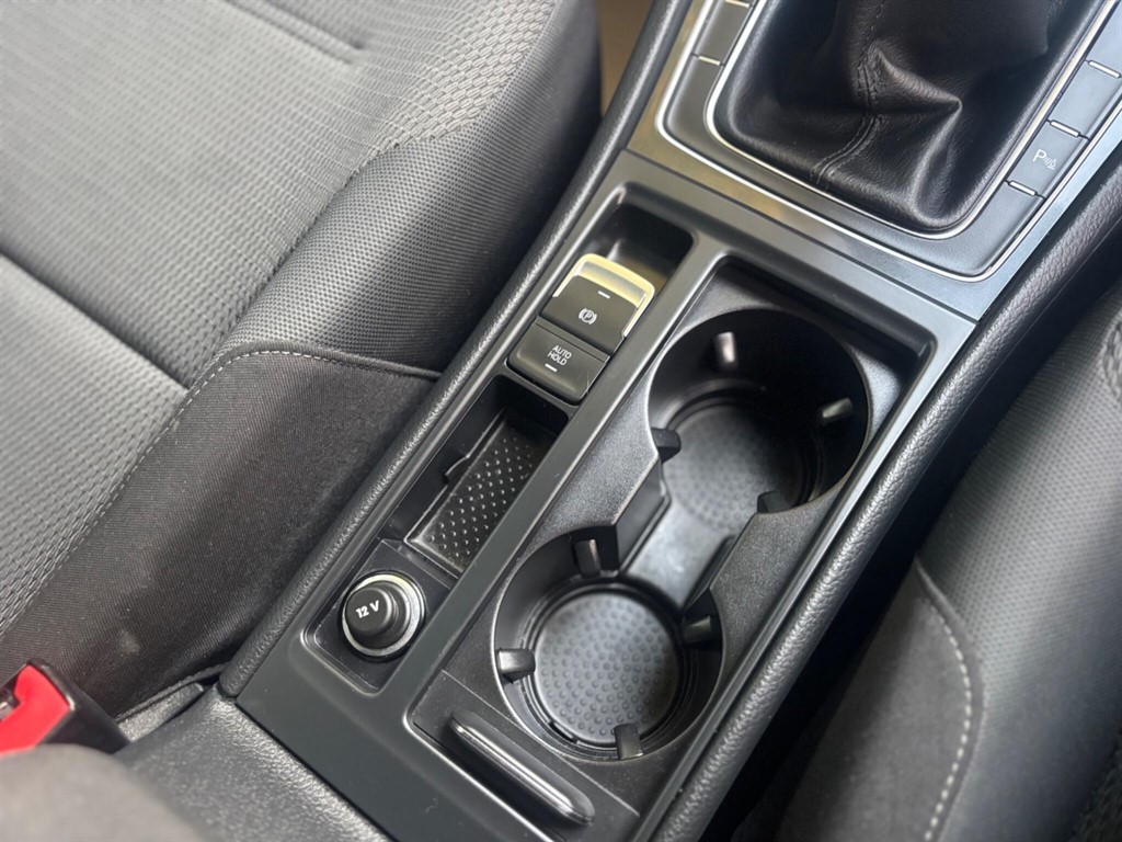 Used Volkswagen Golf 2019 for sale - 76255123: Photo 32