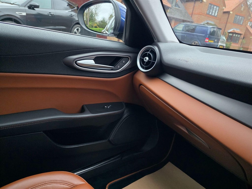 Used Alfa Romeo Giulia 2017 for sale - 76818093: Photo 10