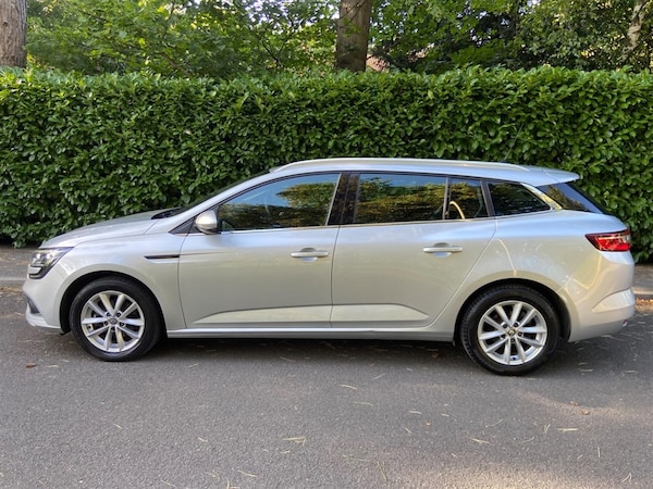 Used Renault Megane 2018 for sale - 75571917: Photo 11
