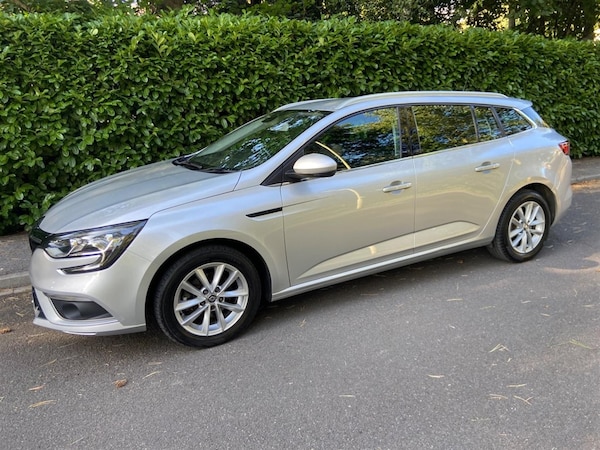 Used Renault Megane 2018 for sale - 75571917: Photo 3