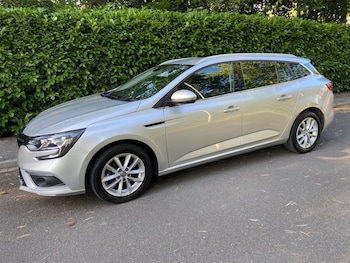 Used Renault Megane 2018 for sale - 75571917: Photo