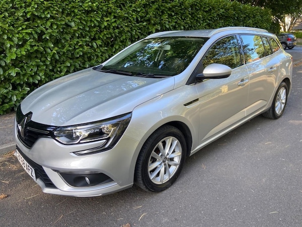 Used Renault Megane 2018 for sale - 75571917: Photo 9