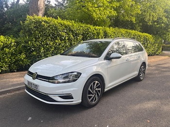Used Volkswagen Golf 2019 for sale - 78468057: Photo