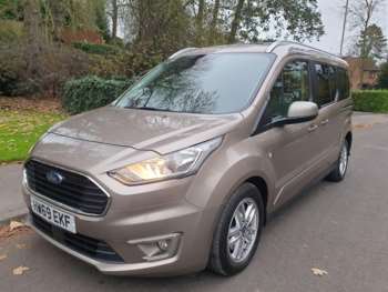 Used Ford Grand Tourneo Connect 2019 for sale - 74637142: Photo