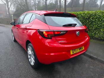 Used Vauxhall Astra 2017 for sale - 77674191: Photo