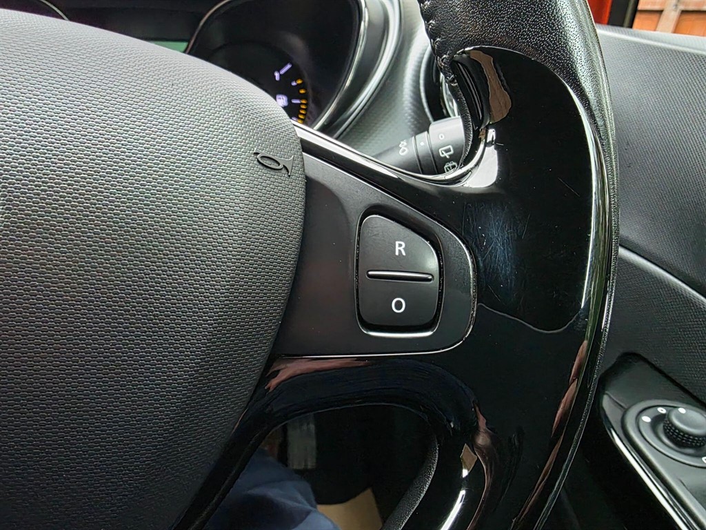 Used Renault Captur 2015 for sale - 76361997: Photo 16