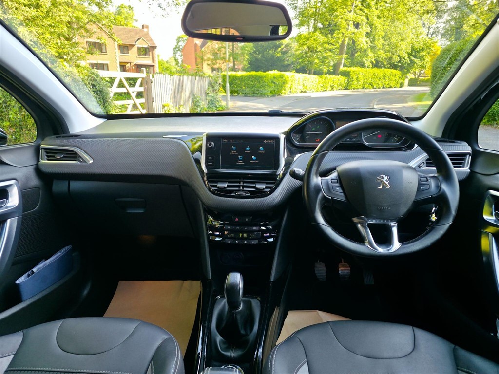 Used Peugeot 2008 2018 for sale - 76842393: Photo 12