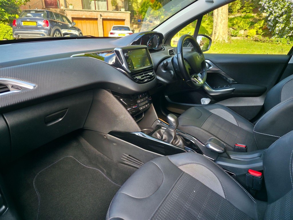 Used Peugeot 2008 2018 for sale - 76842393: Photo 13