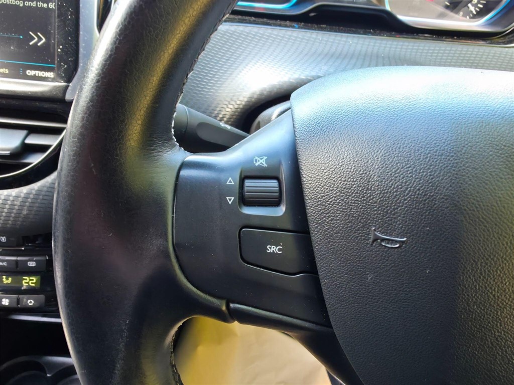 Used Peugeot 2008 2018 for sale - 76842393: Photo 18