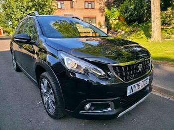Used Peugeot 2008 2018 for sale - 76842393: Photo