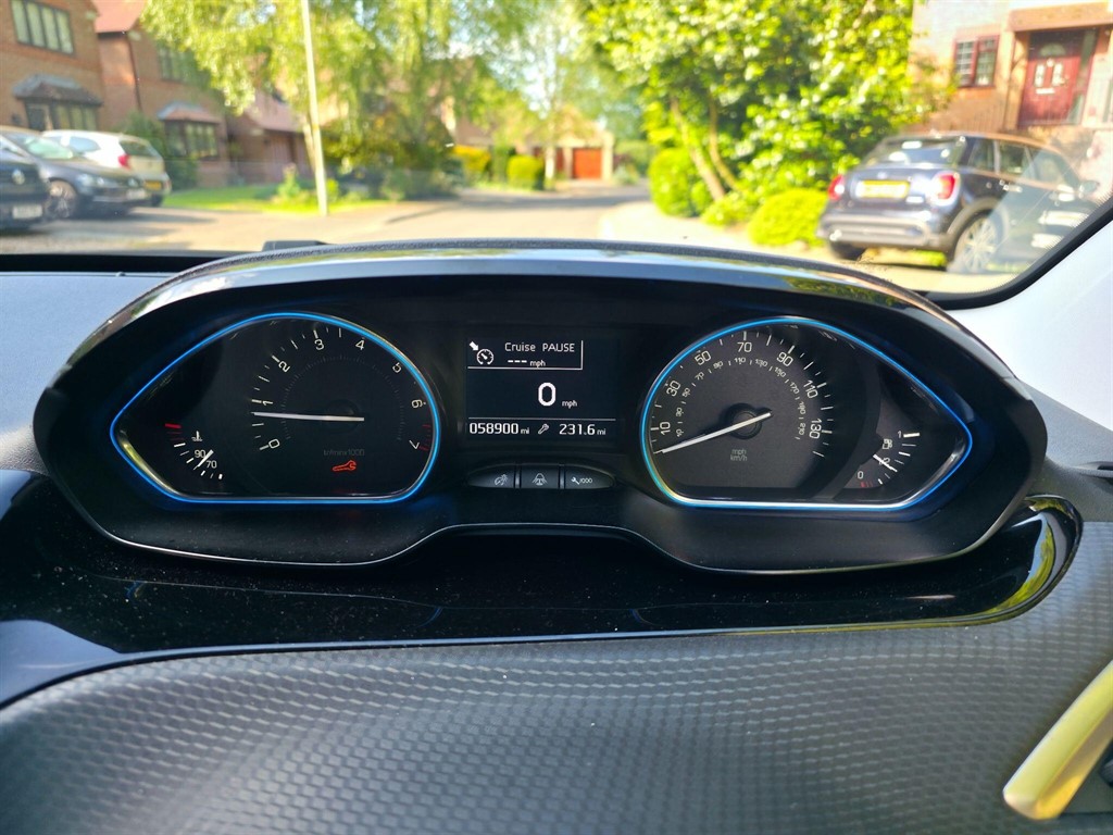 Used Peugeot 2008 2018 for sale - 76842393: Photo 27