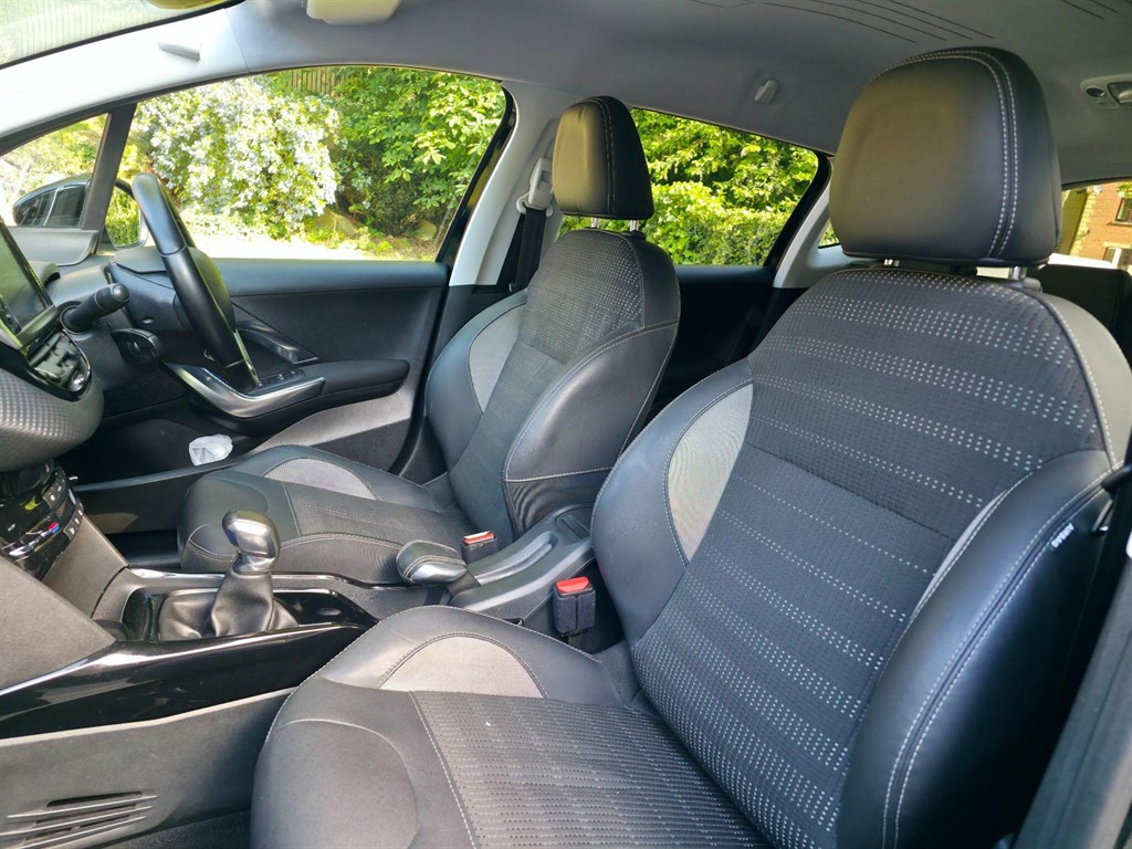 Used Peugeot 2008 2018 for sale - 76842393: Photo 30