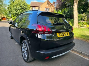 Used Peugeot 2008 2018 for sale - 76842393: Photo