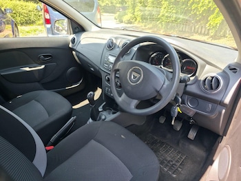Used Dacia Sandero 2015 for sale - 79311844: Photo