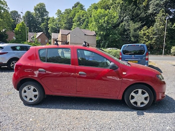 Used Dacia Sandero 2015 for sale - 79311844: Photo