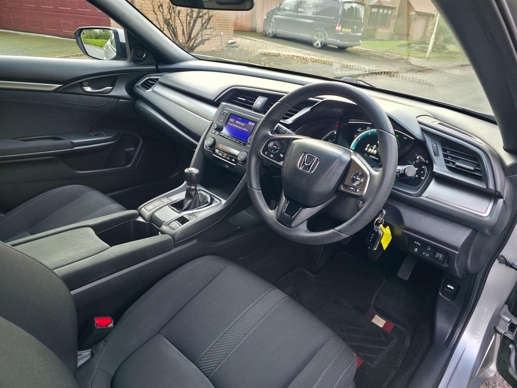 Used Honda Civic 2018 for sale - 76960404: Photo 10