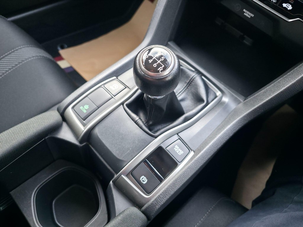 Used Honda Civic 2018 for sale - 76960404: Photo 11