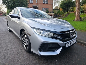 Used Honda Civic 2018 for sale - 76960404: Photo