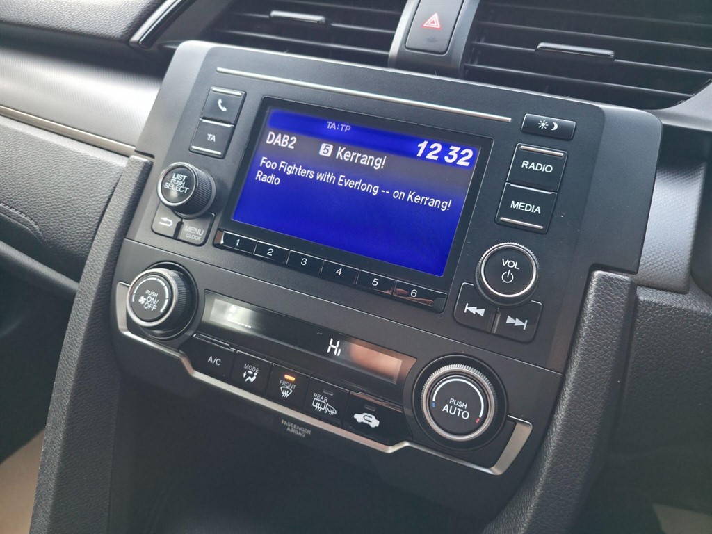 Used Honda Civic 2018 for sale - 76960404: Photo 25