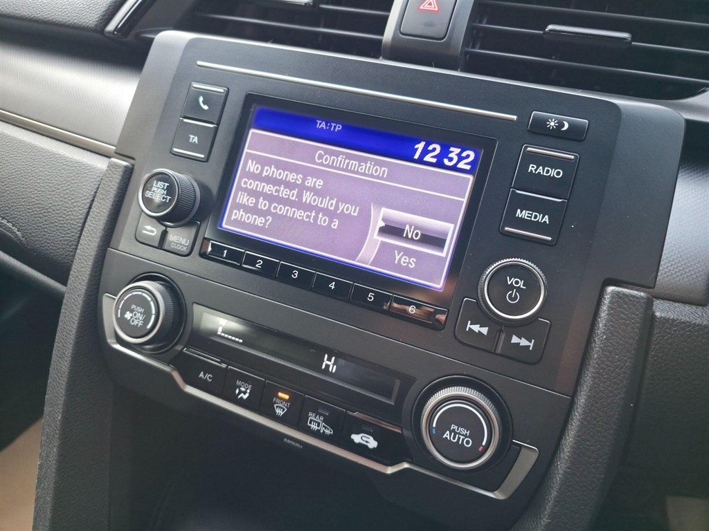 Used Honda Civic 2018 for sale - 76960404: Photo 26