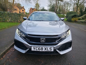 Used Honda Civic 2018 for sale - 76960404: Photo