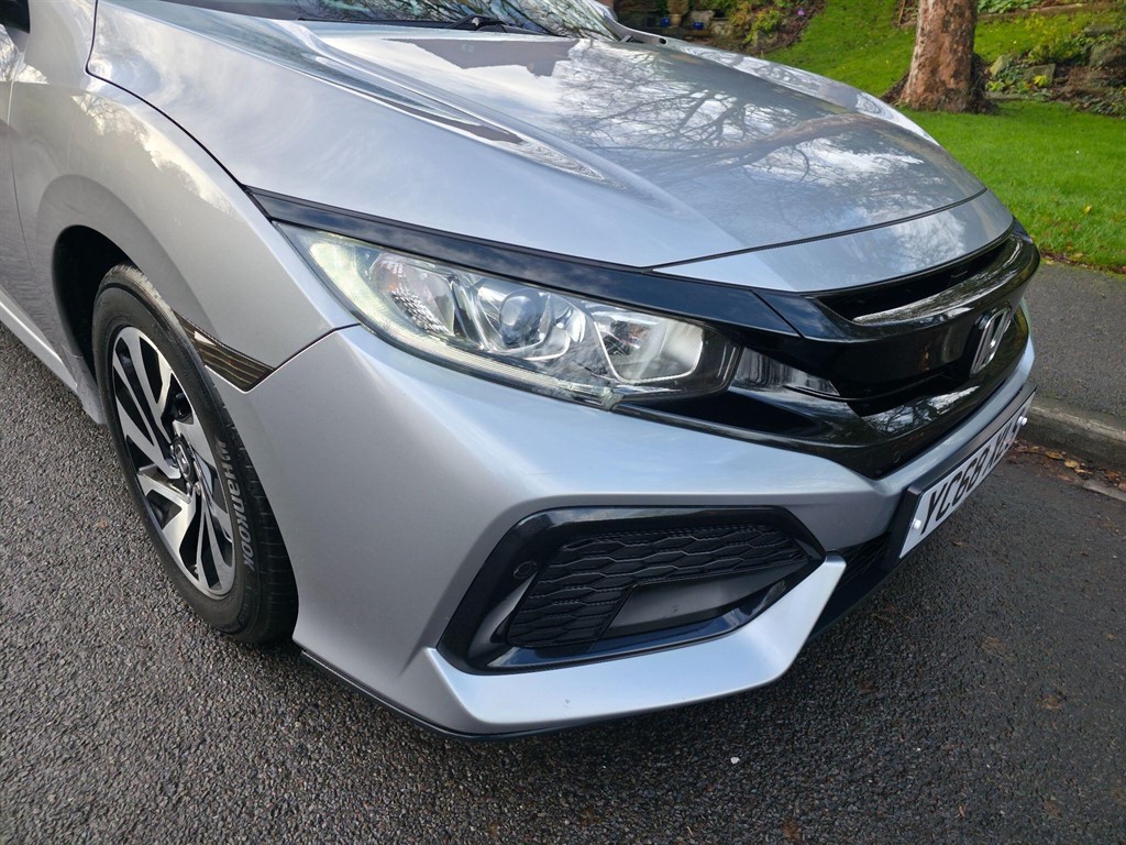 Used Honda Civic 2018 for sale - 76960404: Photo 31