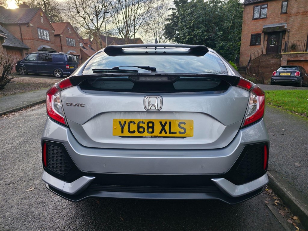 Used Honda Civic 2018 for sale - 76960404: Photo 7