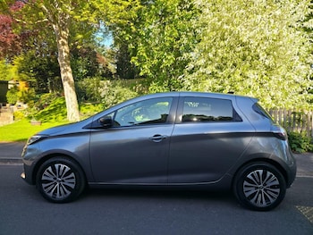 Used Renault Zoe 2022 for sale - 78431800: Photo